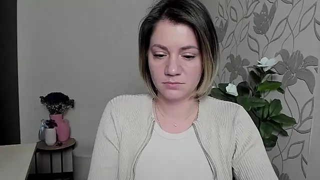 Snapshot of MariaSttone chatting on 02-28-25, 04:42 MariaSttone online show from 02-28-25, 04:42