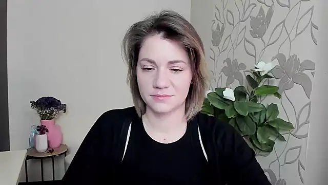 Snapshot of MariaSttone chatting on 03-06-25, 01:57 MariaSttone online show from 03-06-25, 01:57