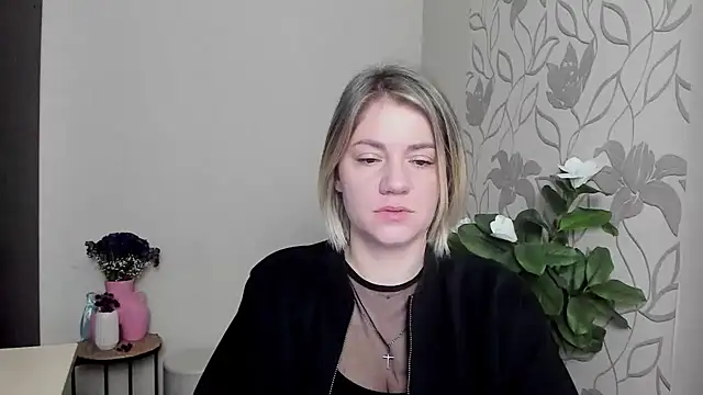 Snapshot of MariaSttone chatting on 03-10-25, 09:10 MariaSttone online show from 03-10-25, 09:10