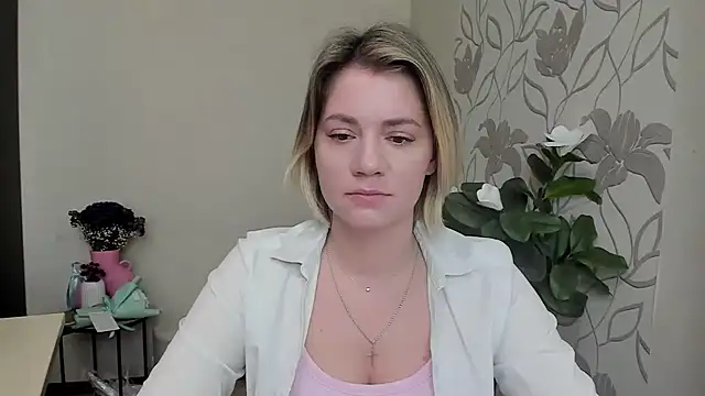 Snapshot of MariaSttone chatting on 03-12-25, 07:57 MariaSttone online show from 03-12-25, 07:57