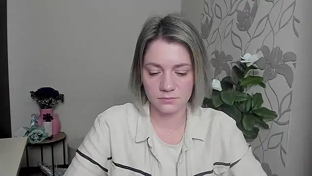 Snapshot of MariaSttone chatting on 03-13-25, 03:28 MariaSttone online show from 03-13-25, 03:28