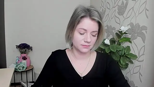 Snapshot of MariaSttone chatting on 03-14-25, 08:32 MariaSttone online show from 03-14-25, 08:32