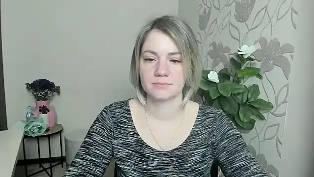Snapshot of MariaSttone chatting on 03-18-25, 09:10 MariaSttone online show from 03-18-25, 09:10