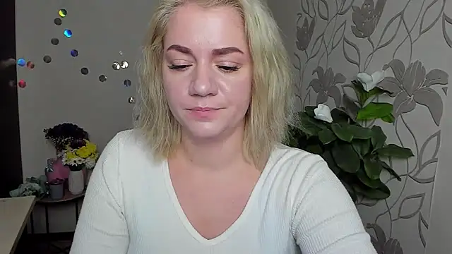 MariaSttone online show from 11-22-25, 03:44