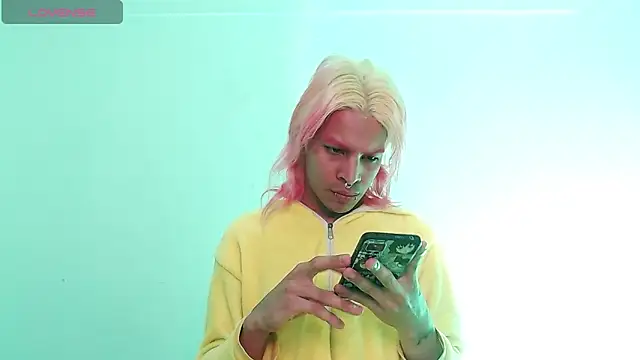 Snapshot of Jace_Quinn chatting on 12-10-24, 04:56 Jace Quinn online show from 12-10-24, 04:56