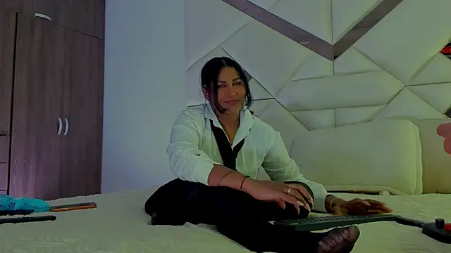 StormyButty18 online show from 12-03-25, 01:24