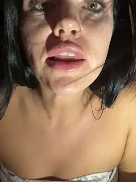 English-Chloe96 online show from 01-17-25, 09:06