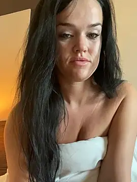 English-Chloe96 online show from 02-23-25, 10:06