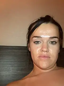 English-Chloe96 online show from 03-04-25, 04:38