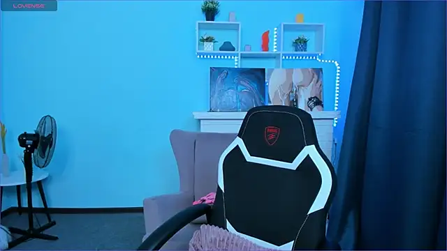 Snapshot of Crow_Diam0nd chatting on 02-02-25, 07:57 Crow Diam0nd online show from 02-02-25, 07:57