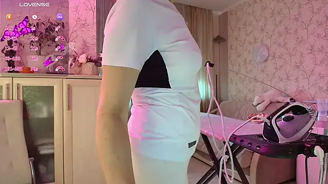 MilfeaN online show from 04-29-26, 09:02