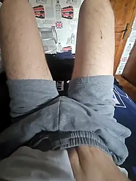 Snapshot of Azerty0911 chatting on 12-02-25, 09:25 Azerty0911 online show from 12-02-25, 09:25