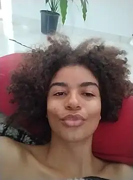 Snapshot of Emanuelle_manu chatting on 12-10-24, 11:00 Emanuelle manu online show from 12-10-24, 11:00