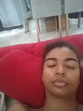Snapshot of Emanuelle_manu chatting on 12-12-24, 10:56 Emanuelle manu online show from 12-12-24, 10:56