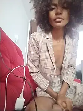 Snapshot of Emanuelle_manu chatting on 12-16-24, 12:16 Emanuelle manu online show from 12-16-24, 12:16