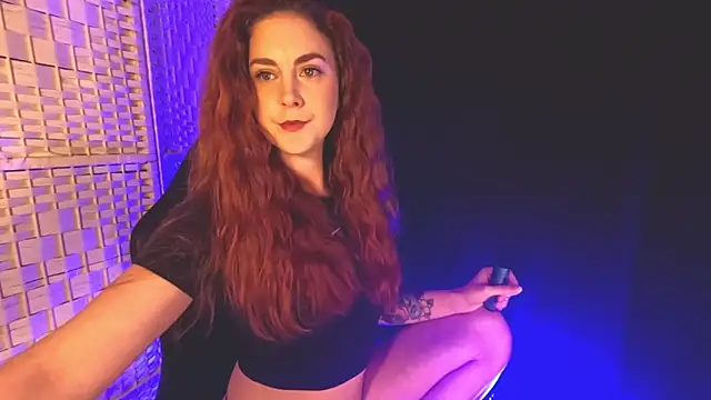 Snapshot of KayleyxEmily chatting on 02-26-25, 02:25 KayleyxEmily online show from 02-26-25, 02:25