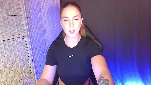 KayleyxEmily online show from 11-03-25, 09:05