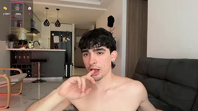 zenn rush1 online show from 10-10-25, 01:54