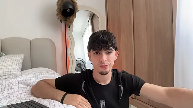 Snapshot of zenn_rush1 chatting on 12-04-25, 01:53 zenn rush1 online show from 12-04-25, 01:53