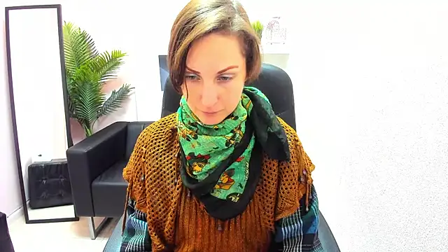 Snapshot of AuroraScript chatting on 12-30-24, 03:24 AuroraScript online show from 12-30-24, 03:24