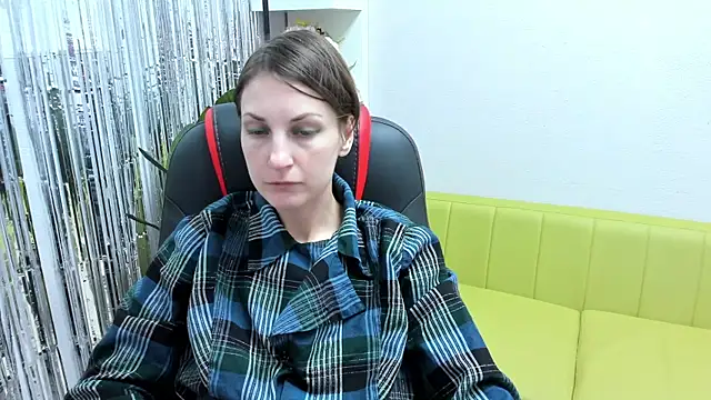 Snapshot of AuroraScript chatting on 01-04-25, 03:28 AuroraScript online show from 01-04-25, 03:28