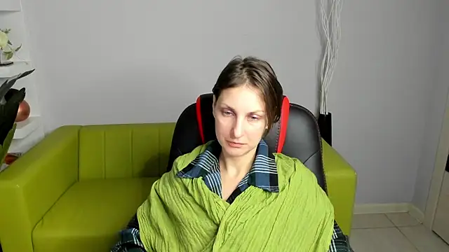 Snapshot of AuroraScript chatting on 01-11-25, 07:16 AuroraScript online show from 01-11-25, 07:16