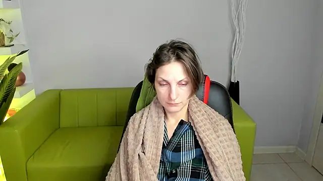 Snapshot of AuroraScript chatting on 01-12-25, 03:07 AuroraScript online show from 01-12-25, 03:07