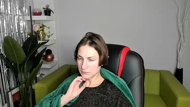 Snapshot of AuroraScript chatting on 01-18-25, 10:06 AuroraScript online show from 01-18-25, 10:06