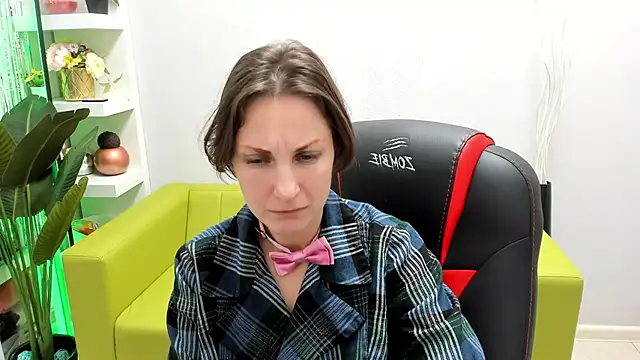 Snapshot of AuroraScript chatting on 01-23-25, 01:30 AuroraScript online show from 01-23-25, 01:30