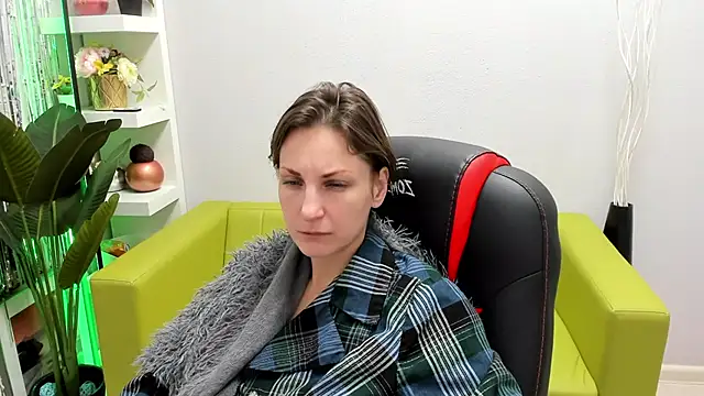 Snapshot of AuroraScript chatting on 01-23-25, 04:41 AuroraScript online show from 01-23-25, 04:41