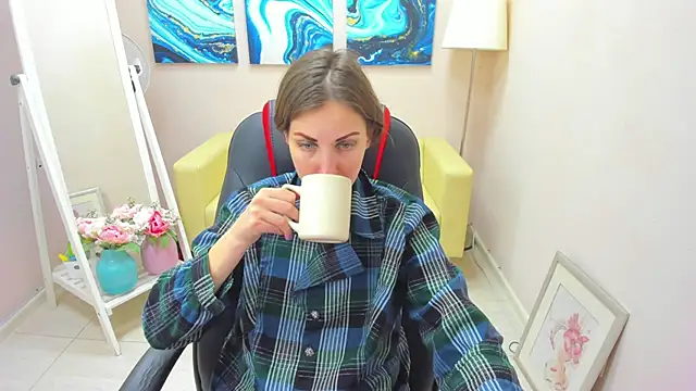 Snapshot of AuroraScript chatting on 02-01-25, 03:28 AuroraScript online show from 02-01-25, 03:28