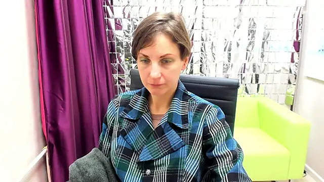 Snapshot of AuroraScript chatting on 02-20-25, 04:28 AuroraScript online show from 02-20-25, 04:28