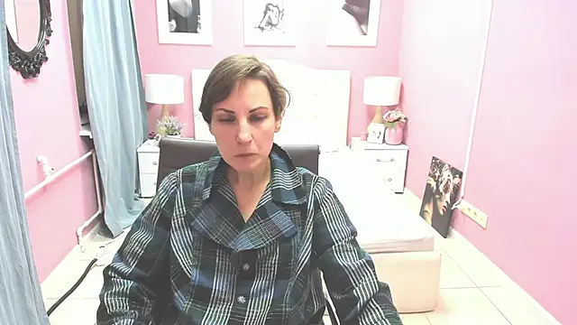 Snapshot of AuroraScript chatting on 03-08-25, 03:35 AuroraScript online show from 03-08-25, 03:35