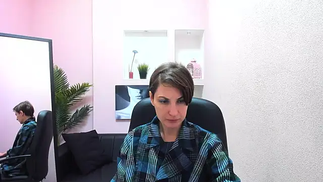 Snapshot of AuroraScript chatting on 03-11-25, 03:23 AuroraScript online show from 03-11-25, 03:23