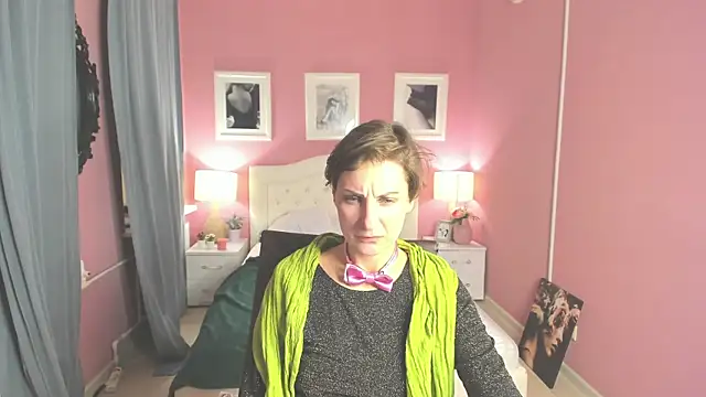 Snapshot of AuroraScript chatting on 03-13-25, 01:32 AuroraScript online show from 03-13-25, 01:32