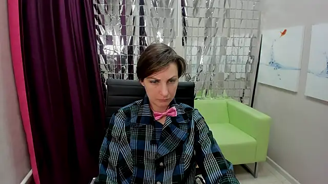 Snapshot of AuroraScript chatting on 03-17-25, 03:18 AuroraScript online show from 03-17-25, 03:18