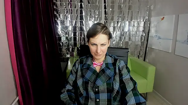 Snapshot of AuroraScript chatting on 03-17-25, 06:21 AuroraScript online show from 03-17-25, 06:21