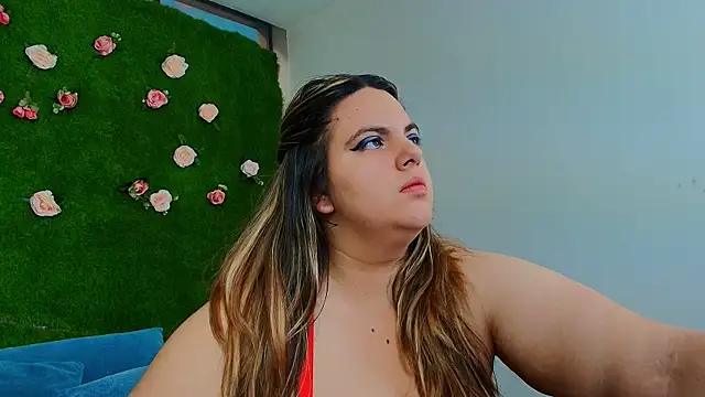 Huge Titties  online show from 07-12-26, 06:54