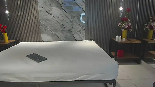 Snapshot of julietha_taylor chatting on 03-12-26, 01:12 julietha taylor online show from 03-12-26, 01:12