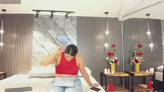 Snapshot of julietha_taylor chatting on 03-12-26, 11:00 julietha taylor online show from 03-12-26, 11:00