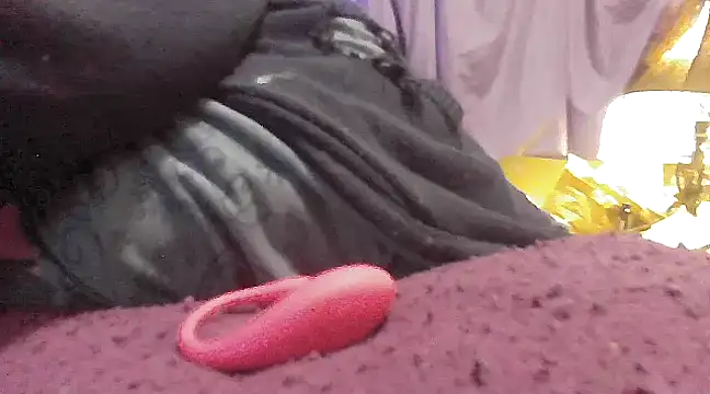 Snapshot of Alli_Kat chatting on 01-11-25, 05:10 Alli Kat online show from 01-11-25, 05:10