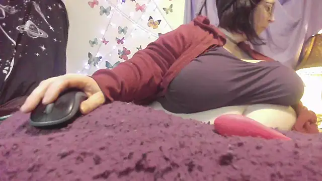 Snapshot of Alli_Kat chatting on 03-04-25, 10:27 Alli Kat online show from 03-04-25, 10:27