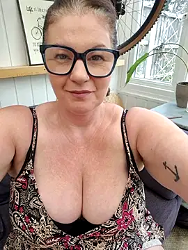 420Curvybabe online show from 10-17-25, 12:08