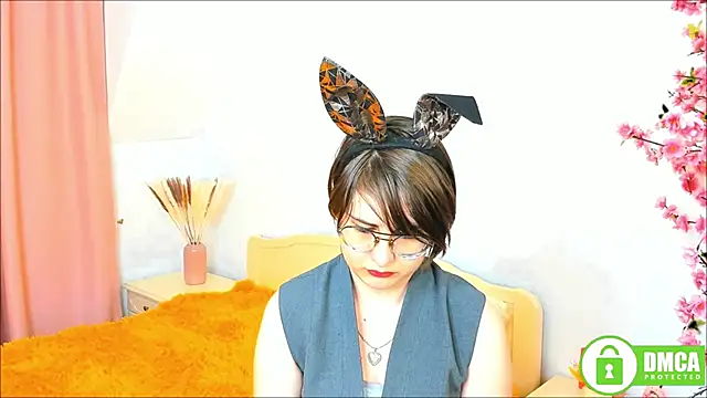 Snapshot of Funny_bunnyy chatting on 12-22-24, 09:20 Funny bunnyy online show from 12-22-24, 09:20