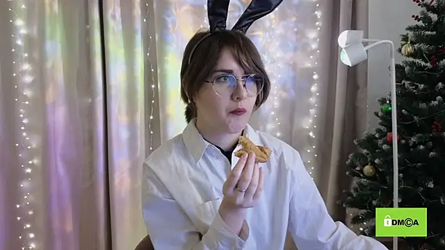 Snapshot of Funny_bunnyy chatting on 01-24-25, 08:54 Funny bunnyy online show from 01-24-25, 08:54