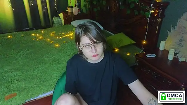 Snapshot of Funny_bunnyy chatting on 01-31-25, 04:36 Funny bunnyy online show from 01-31-25, 04:36