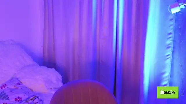 Snapshot of Funny_bunnyy chatting on 02-08-25, 04:47 Funny bunnyy online show from 02-08-25, 04:47