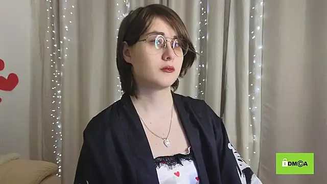 Snapshot of Funny_bunnyy chatting on 02-12-25, 09:33 Funny bunnyy online show from 02-12-25, 09:33