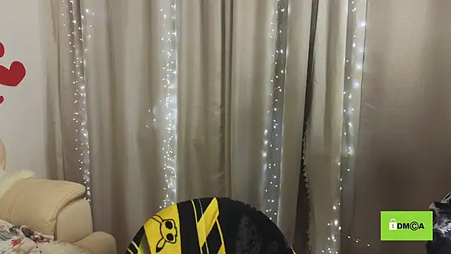 Snapshot of Funny_bunnyy chatting on 02-13-25, 12:35 Funny bunnyy online show from 02-13-25, 12:35