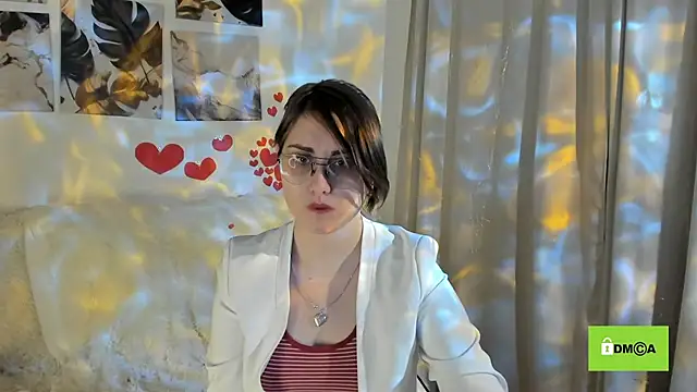 Snapshot of Funny_bunnyy chatting on 02-21-25, 05:02 Funny bunnyy online show from 02-21-25, 05:02